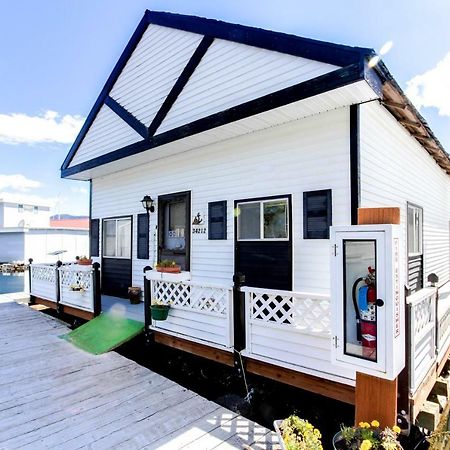 Scenic Bay Float Home Hideaway Athol 외부 사진