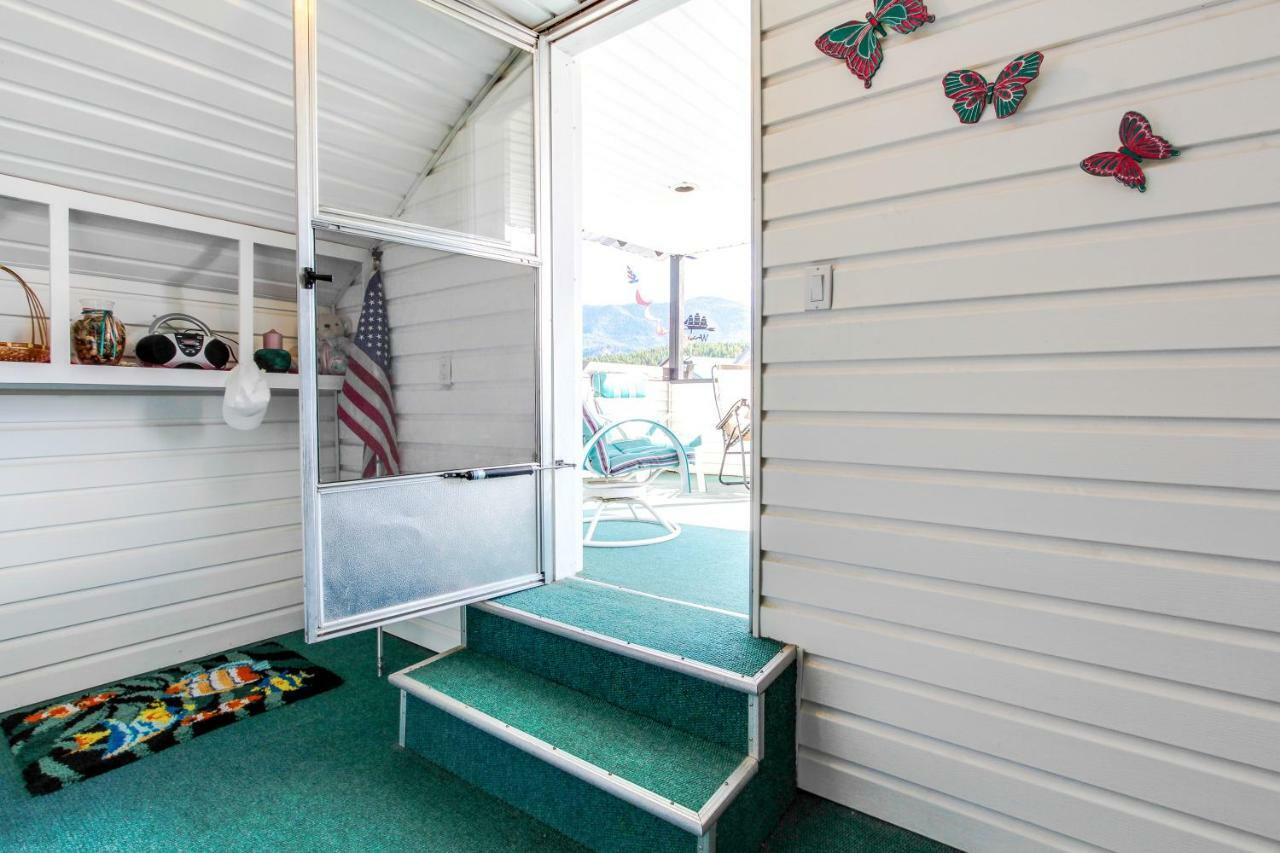 Scenic Bay Float Home Hideaway Athol 외부 사진